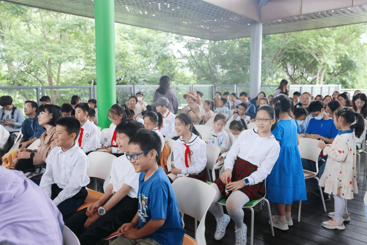 Bwin必赢十月少年文学创享会走进深圳粤港澳大湾区儿童自然文学讲坛举办(图1)